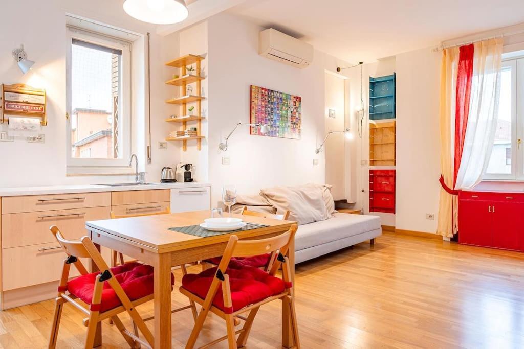 Ferienwohnung Guest Planet - Grazioso Bilocale Bande Nere M1 Mailand Exterior foto