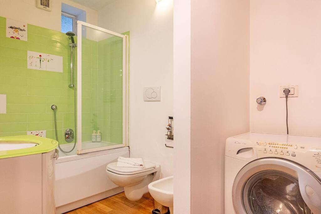 Ferienwohnung Guest Planet - Grazioso Bilocale Bande Nere M1 Mailand Exterior foto